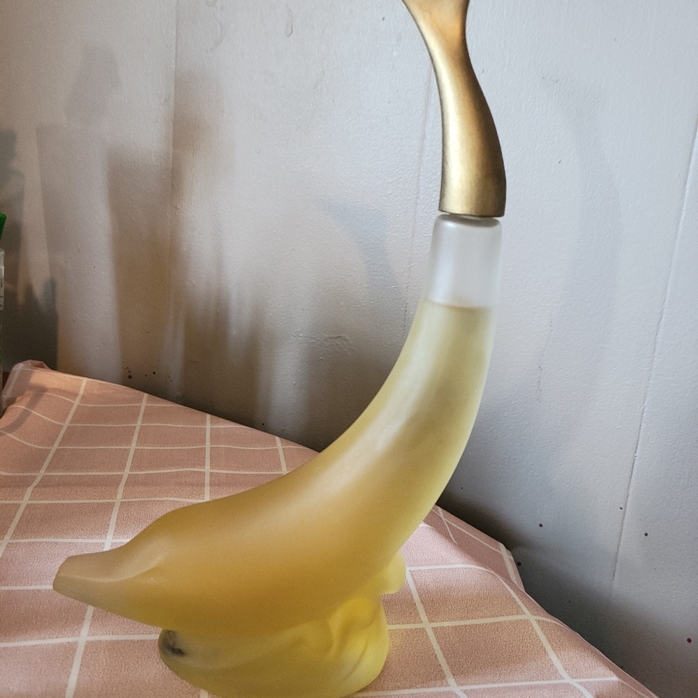 !*Vintage Avon Dolphin Bottle some wear on tail and scratches